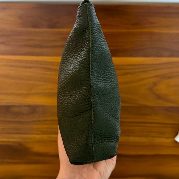 Cuyana Pebbled Leather Clutch in Dark Olive (Dark Green) - Picture 4 of 6